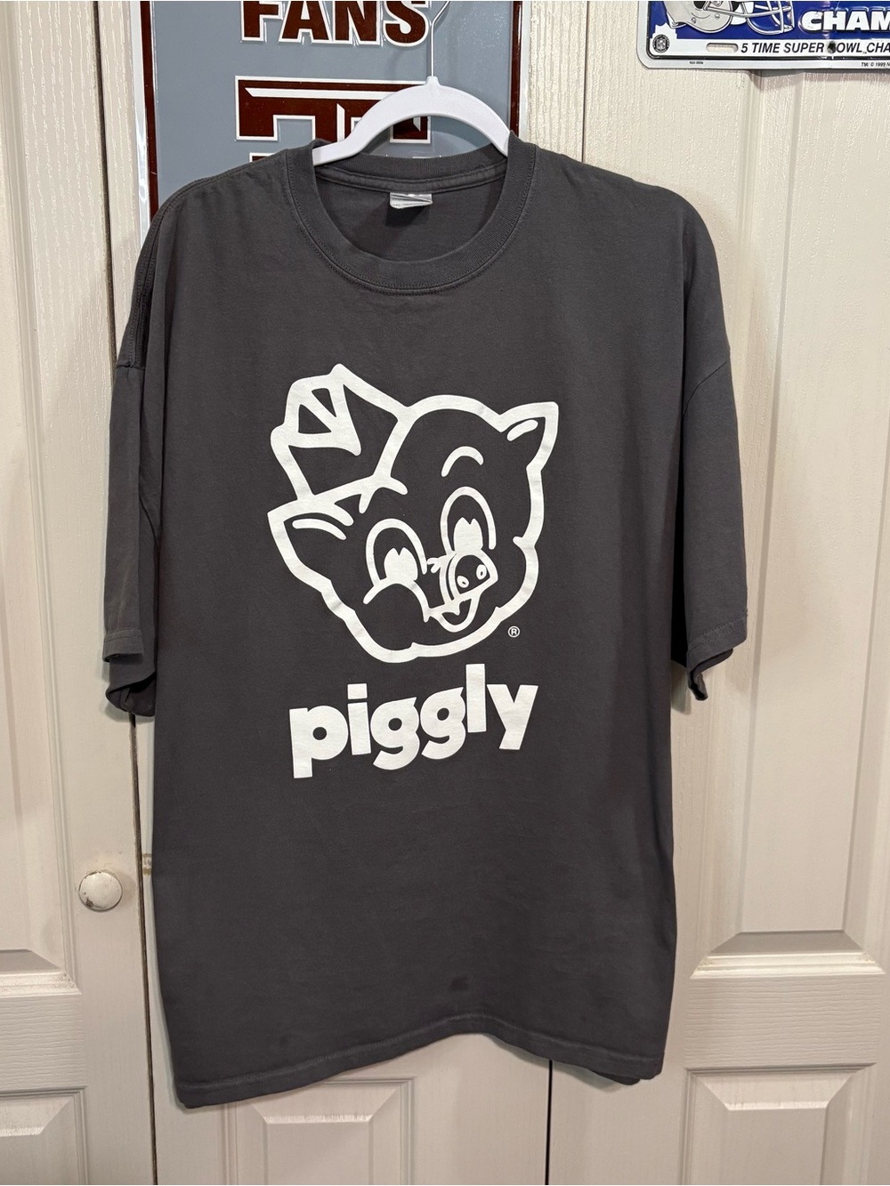 Piggly wiggly Graphic Men’s T-shirt
